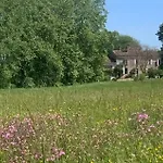 Casa de Férias Belle Maison Avec Piscine *