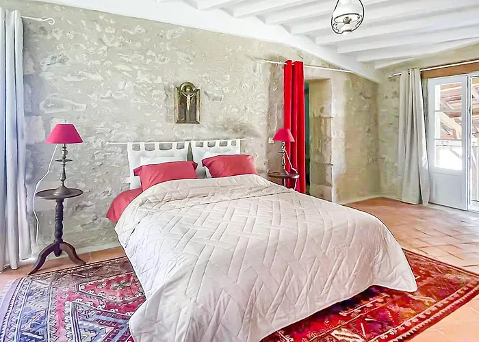 Semesterbostad Belle Maison Avec Piscine Les Esseintes